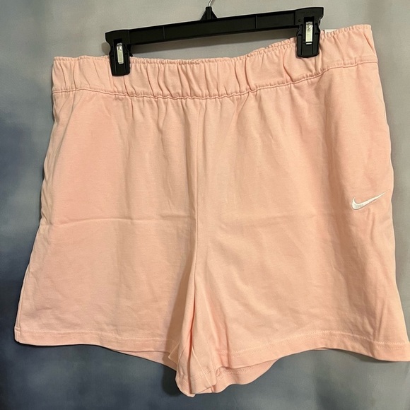 Nike Pants - Nike loose fit shorts pink with white embroidered swoosh, 2 pockets NWT sz XL